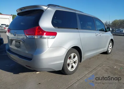 2014 Toyota Sienna Le V6 8 Passenger из США, поврежденный, VIN 5TDKK3DC1ES467764